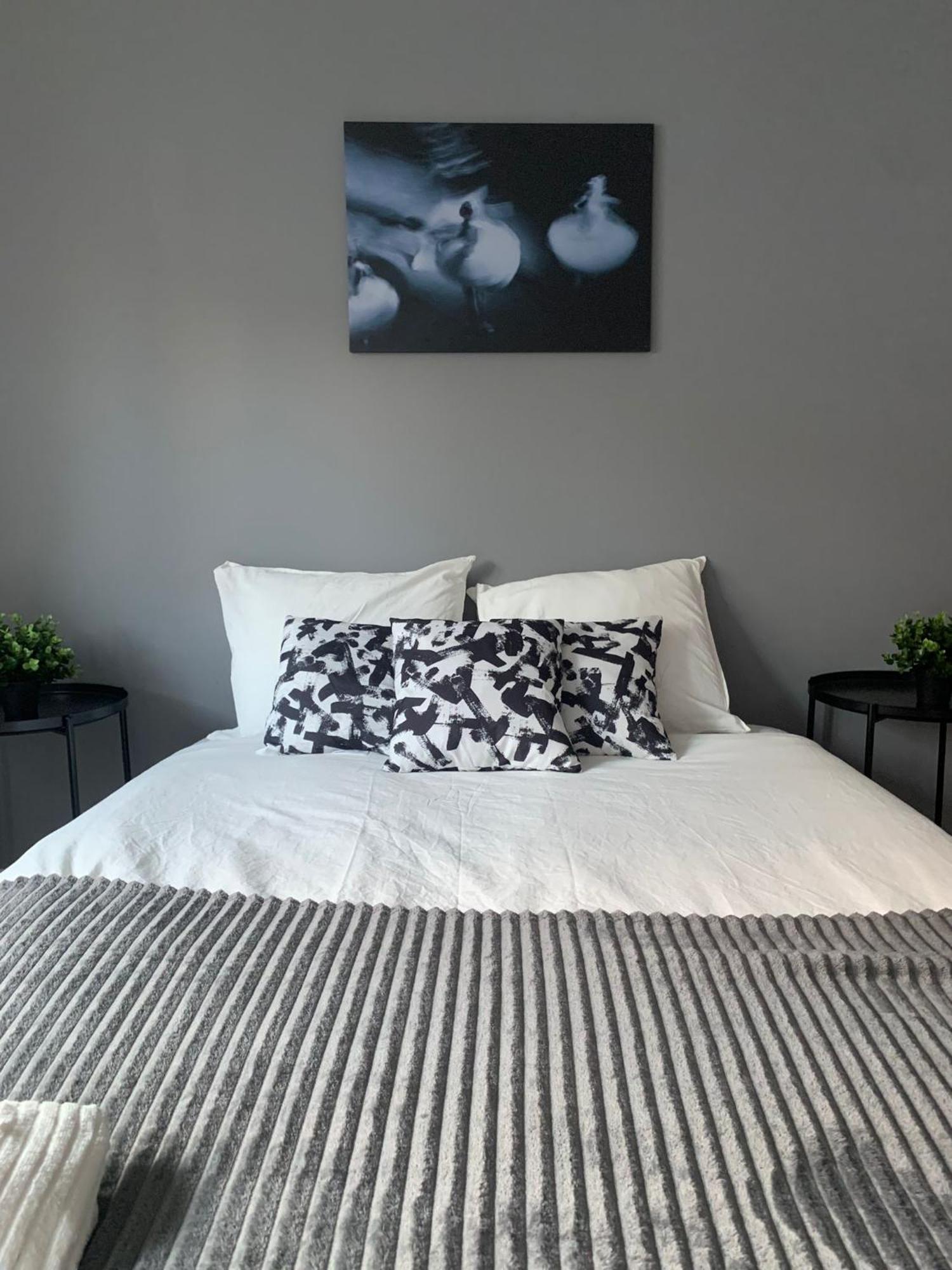 Hostal Rooms, Location For Tourists